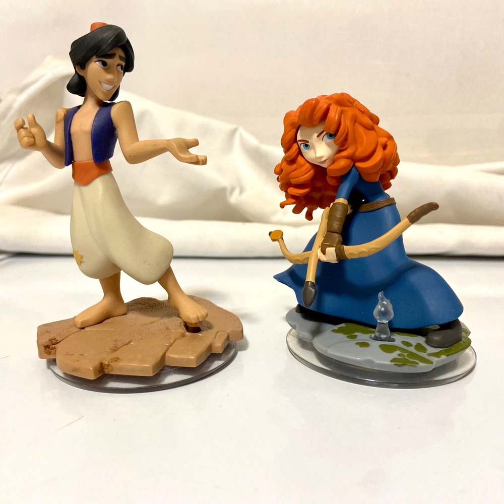 Disney Infinity Aladdin + Merida Brave 2.0 Figurines Lot of 2 Pixar Cartoon Toys
